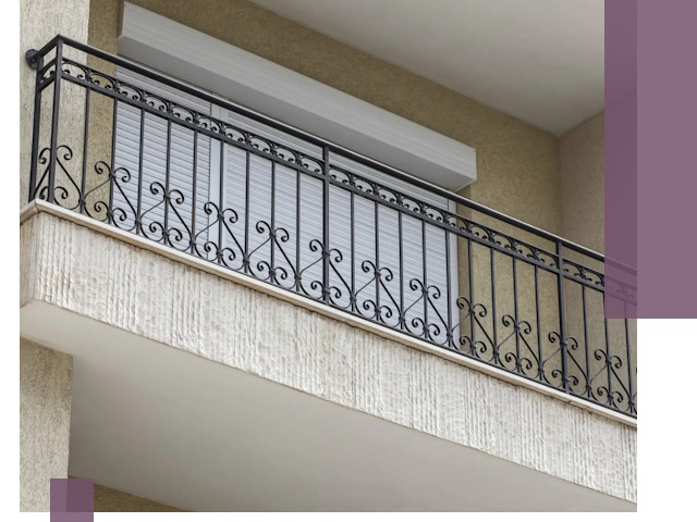 Балконные ограждения из металла и стекла в Фурманове для домов