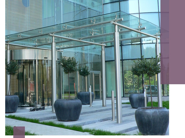 Навесы из стекла на заказ в Фурманове — монтаж и установка