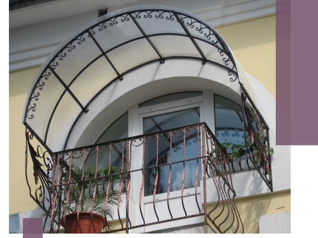 Козырьки над балконом в Фурманове — изготовление и монтаж